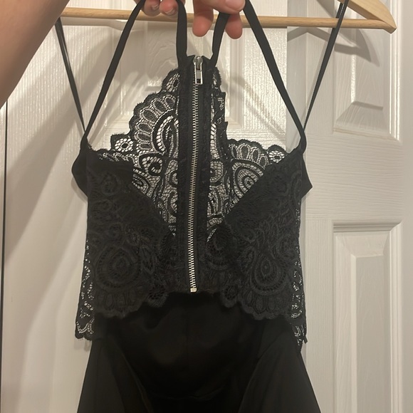 Black bodysuit with lace back detail - Picture 2 of 5